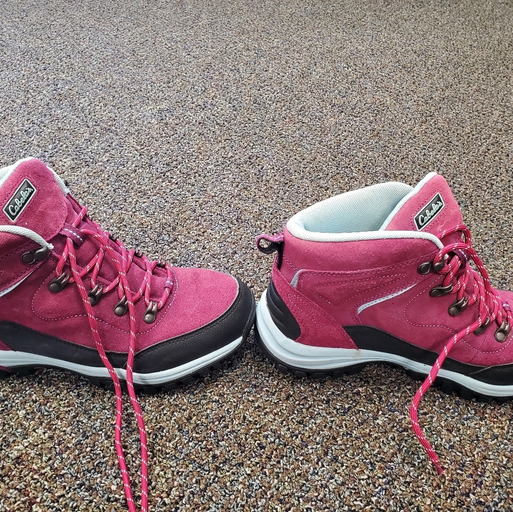 Brand new 8.5 women cabelas - Picture 4 of 9